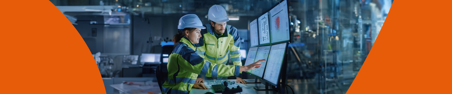 Equipo de Ingeniería de Ejecución revisando proyecto en una reunión